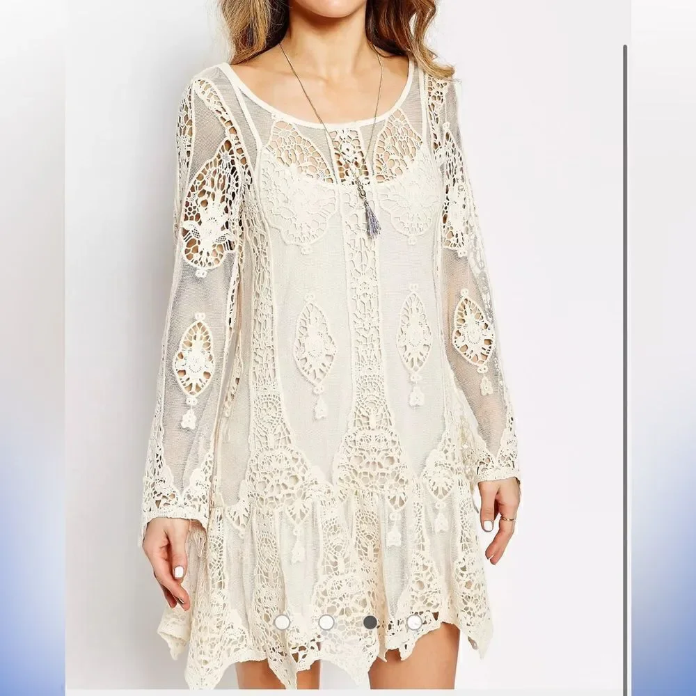 Jen's Pirate Booty Mandolin Backless Mini Dress in Lace size small - Picture 7 of 16